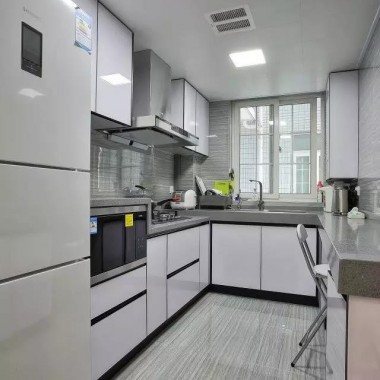 上海宏泰公寓132.1平米二居室现代风格18万全包装修案例效果图4782.jpg