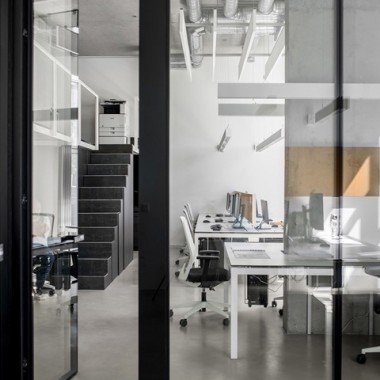 极简主义下的办公空间设计欣赏-#现代#办公空间#25875.jpg