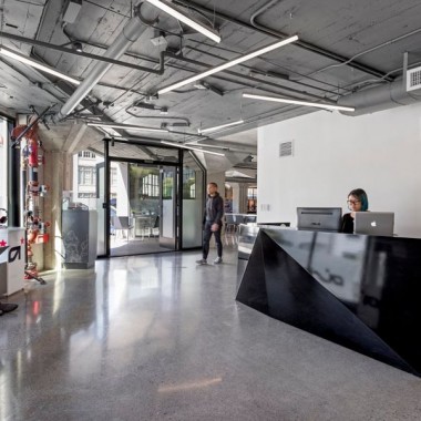 旧金山星际游戏办公室，顺应独特建筑设计的几何折面空间  Costa Brown-#室内设计#工业风#26107.jpg