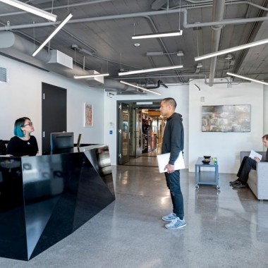 旧金山星际游戏办公室，顺应独特建筑设计的几何折面空间  Costa Brown-#室内设计#工业风#26108.jpg