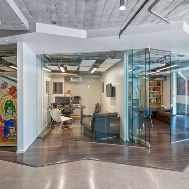 旧金山星际游戏办公室，顺应独特建筑设计的几何折面空间  Costa Brown-#室内设计#工业风#26115.jpg