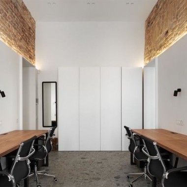 立陶宛维尔纽斯世界遗产改造白色办公室-#室内设计#现代#252.jpg