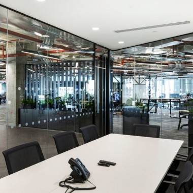 伦敦金融科技公司Revolut办公空间，工业风里的细腻触感  ThirdWay Interiors-#室内设计#工业风#软装设计#25800.jpg