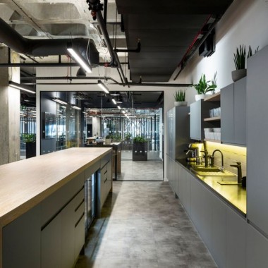 伦敦金融科技公司Revolut办公空间，工业风里的细腻触感  ThirdWay Interiors-#室内设计#工业风#软装设计#25806.jpg