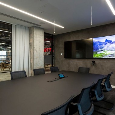 伦敦金融科技公司Revolut办公空间，工业风里的细腻触感  ThirdWay Interiors-#室内设计#工业风#软装设计#25808.jpg
