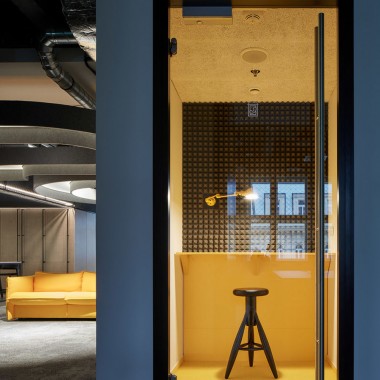 HubHub共享办公室，布拉格-#室内设计#工业风##514.jpg