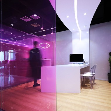 错位，抽象，几何，构成，诉说着一个有颜色的办公空间-#室内设计#工业风##办公空间#18250.jpg