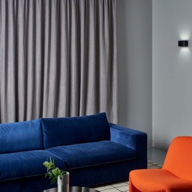 65㎡立陶宛老城公寓，装饰元素赋予室内鲜明的个性 -#时尚#黑白#亮色#688.jpg