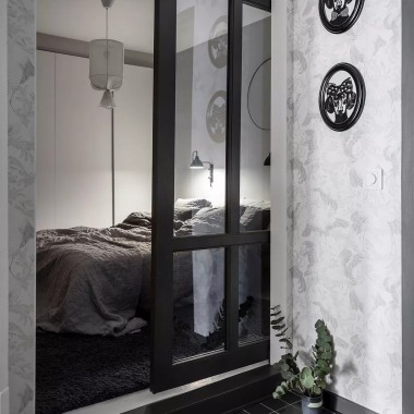 带玻璃隔断的高对比度公寓 -#国外公寓#北欧#黑白色调#1006.jpg