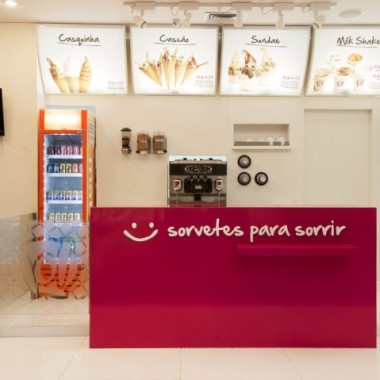 巴西简约时尚LOL ice-cream商店设计专卖店,商业空间806.jpg