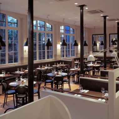 英国伦敦St Germain市中心的酒吧餐厅13107.jpg