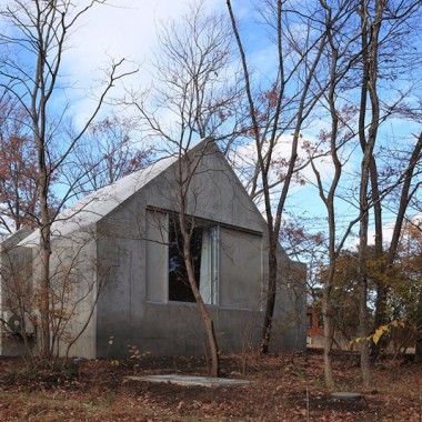 日本：林中搭建起的极简度假村3888.jpg