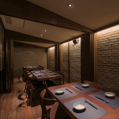 传统木结构餐厅 - GwangHwaMunHaeMul 9654.jpg