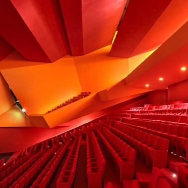 Dominique Coulon：白色剧院里隐藏的红色礼堂8941.jpg