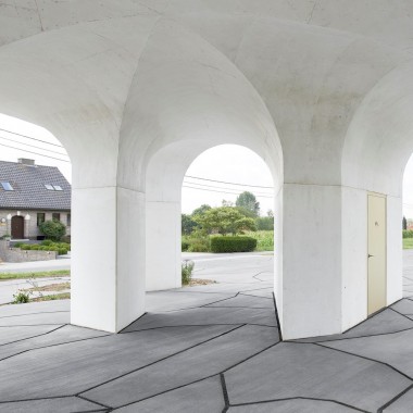 Gijs Van Vaerenbergh设计：拱形空间提供各个方向的环境面7745.jpg