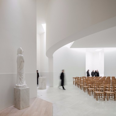 法国南部教堂：光线混凝土塑造富有仪式感的宗教空间8806.jpg