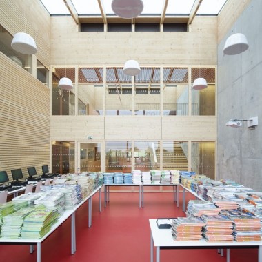 让·莫内中学  Dietrich  Untertrifaller Architects + CDA Architectes5255.jpg