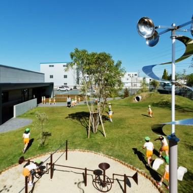 日本 NFB 幼儿园设计  HIBINOSEKKEI工作室+ 幼儿园设计品牌 Youji no Shiro5884.jpg
