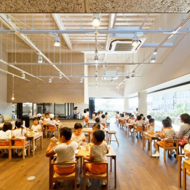 日本 NFB 幼儿园设计  HIBINOSEKKEI工作室+ 幼儿园设计品牌 Youji no Shiro5887.jpg