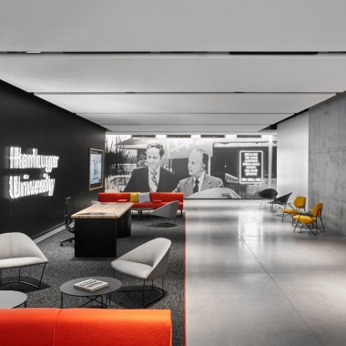 首发 - Studio O+ a & IA Interior Architects：麦当劳为芝加哥总部新员工开汉堡大学啦！1076.jpg