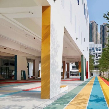 香港法语国际学校，亨宁·拉森为儿童营造与世隔绝的彩色世界 2845.jpg