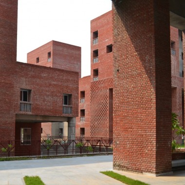 印度管理综合研究所学生宿舍，“有眼”红砖营造微街区空间  Morphogenesis 3459.jpg