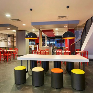 【餐饮空间】 土耳其的KFC快餐店15307.jpg