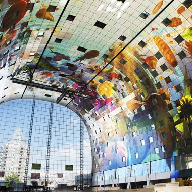 [购物中心] A Colorful 36,000 Sq Ft Mural Covers The Ceiling Of This New Market Hall21801.jpg