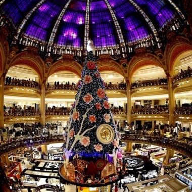 [购物中心] 欧洲圣诞市场的一片喜庆19566.jpg