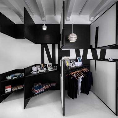 Frame杂志零售空间黑白反转阿姆斯特丹15160.jpg