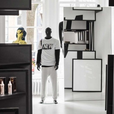 Frame杂志零售空间黑白反转阿姆斯特丹15165.jpg