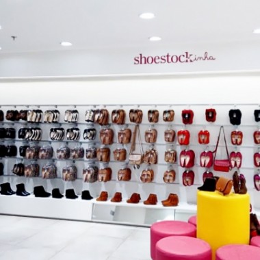 Shoestock鞋专卖店空间创意设计9142.jpg