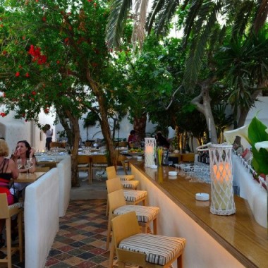 希腊米科诺斯岛的M餐厅18877.jpg