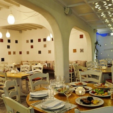 希腊米科诺斯岛的M餐厅18890.jpg