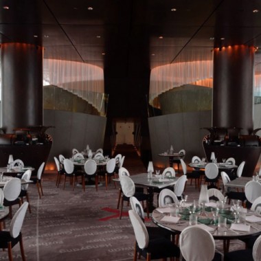 香港半岛酒店大胆时尚Felix餐厅  菲利普·斯塔克14368.jpg