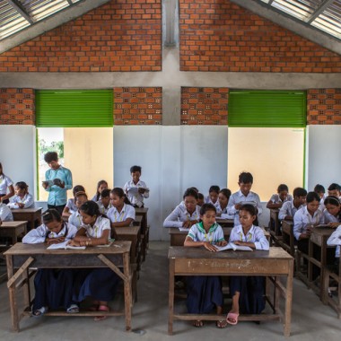 Khyaung 学校：红砖配绿窗，通风又有趣  Building Trust international + Weston Williamson+Partners8774.jpg
