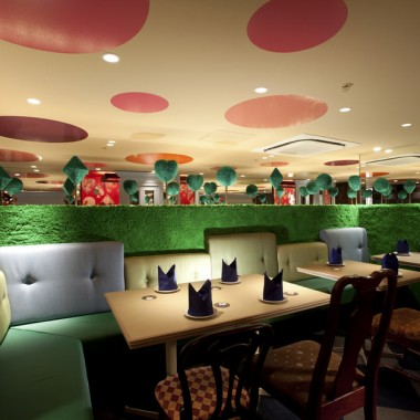 爱丽丝梦游仙境是餐馆在东京21492.jpg