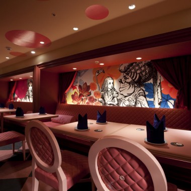 爱丽丝梦游仙境是餐馆在东京21495.jpg