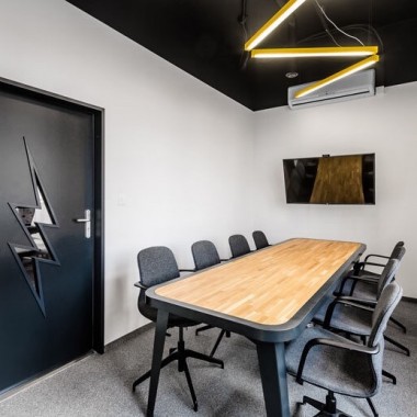 用黑框来定义空间——波兰科技公司办公室 - lina architekci3641.jpg