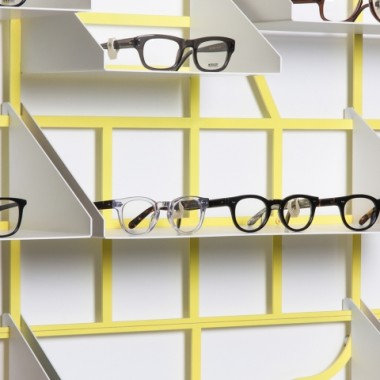 圣彼得堡清新宜人的26平米眼镜专卖店P Y E Store14482.jpg