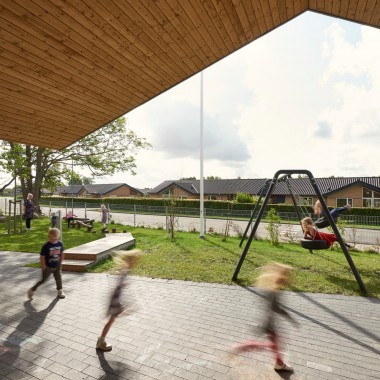 丹麦日托中心，以儿童尺度设计‘小房子’  Kullegaard3372.jpg