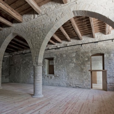 西班牙旧建筑改造 Casa del Condestable  Tabuenca & Leache, Arquitectos6093.jpg