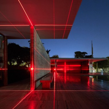 新作 - 光的几何形状：LUFTWERK & IKER GIL设计的激光网格照亮巴塞罗那展馆2328.jpg