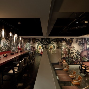 东京新宿：GinengerGrass”餐厅及墙上的艺术品2906.jpg