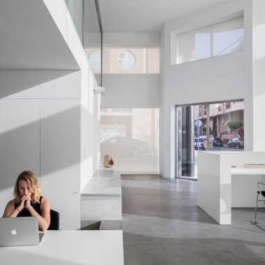 Cointec Office：极简摩登的纯白色工作空间，不只是艺廊的专利9125.jpg