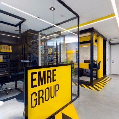 Emre Group：用建筑工地的元素诠释办公空间9699.jpg