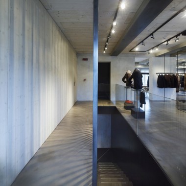 米兰Lardini男装服装概念专卖店空间创意设计11515.jpg