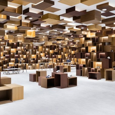 木头盒子堆叠的空间——日本 casual 鞋店  nendo设计8369.jpg