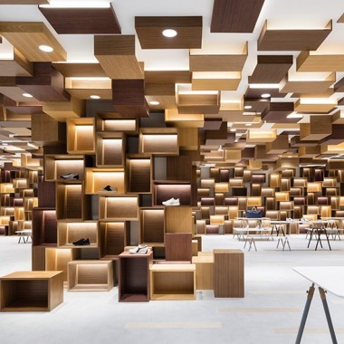 木头盒子堆叠的空间——日本 casual 鞋店  nendo设计8372.jpg