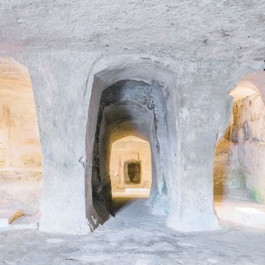 地下洞穴之城“马泰拉”的历史，从地下贫民窟到欧洲学问之都 7302.jpg